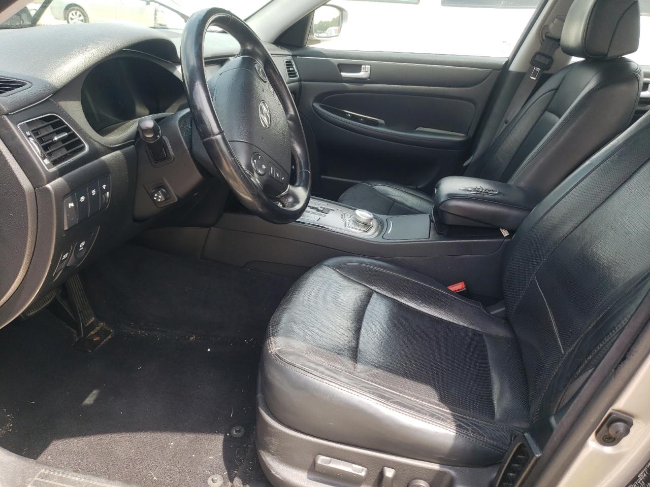 2013 Hyundai Genesis 3.8L VIN: KMHGC4DD4DU233870 Lot: 60098865