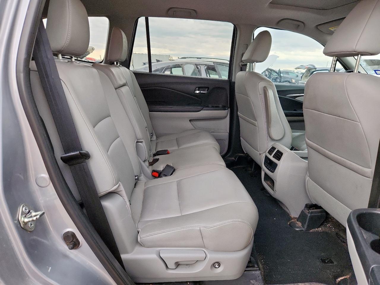 2017 Honda Pilot Exl VIN: 5FNYF5H53HB024918 Lot: 62887395
