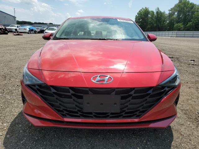  HYUNDAI ELANTRA 2022 Красный