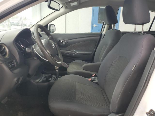 Sedans NISSAN VERSA 2013 Biały