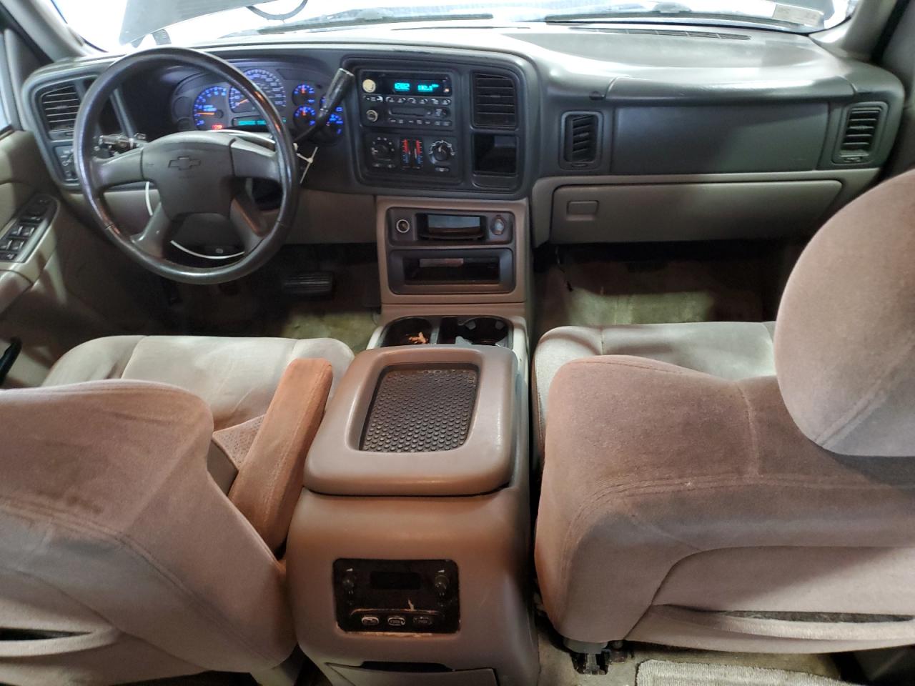 2004 Chevrolet Tahoe C1500 VIN: 1GNEC13T74R155615 Lot: 61066675