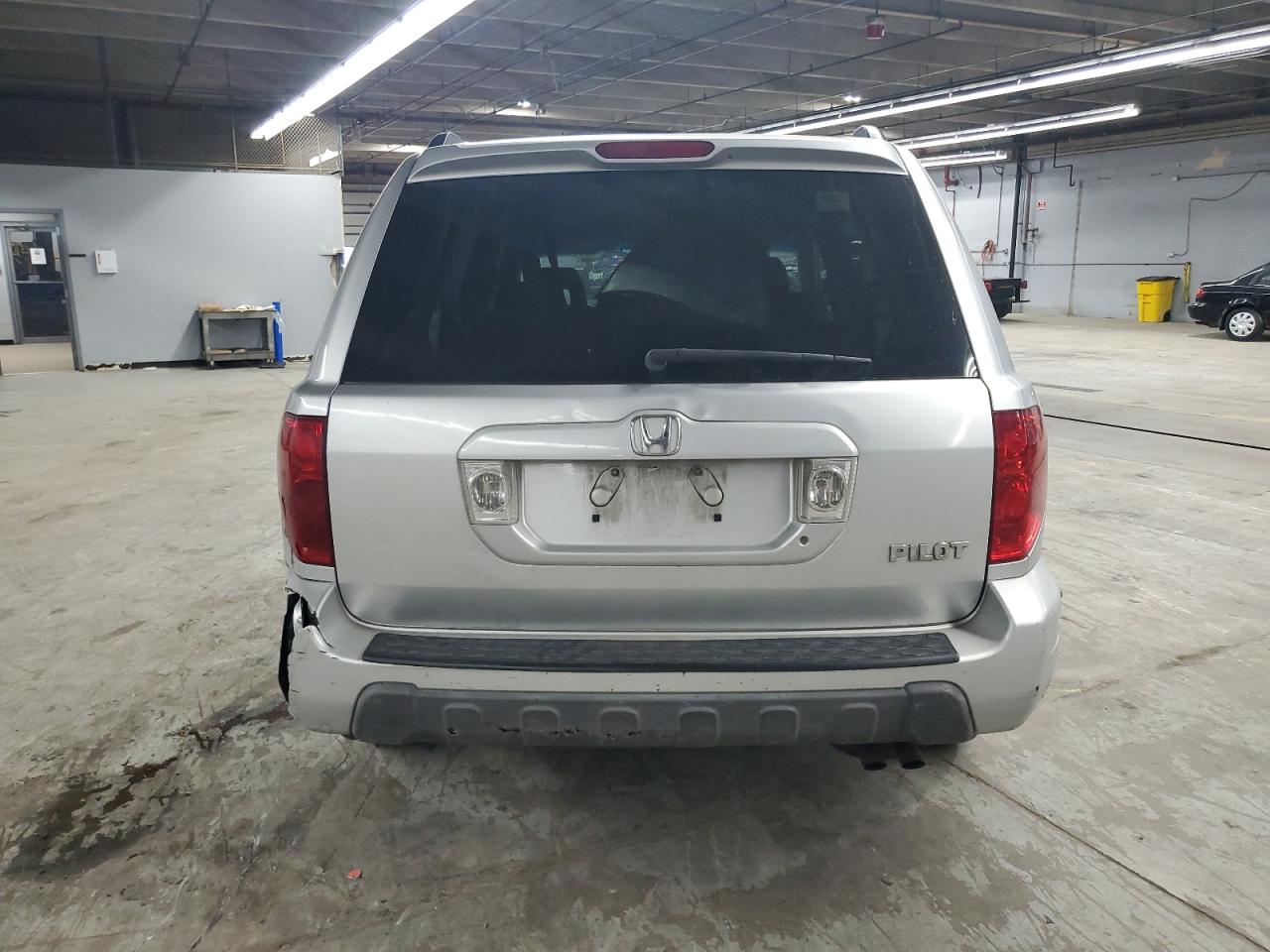 2005 Honda Pilot Ex VIN: 5FNYF18495B002322 Lot: 60802515