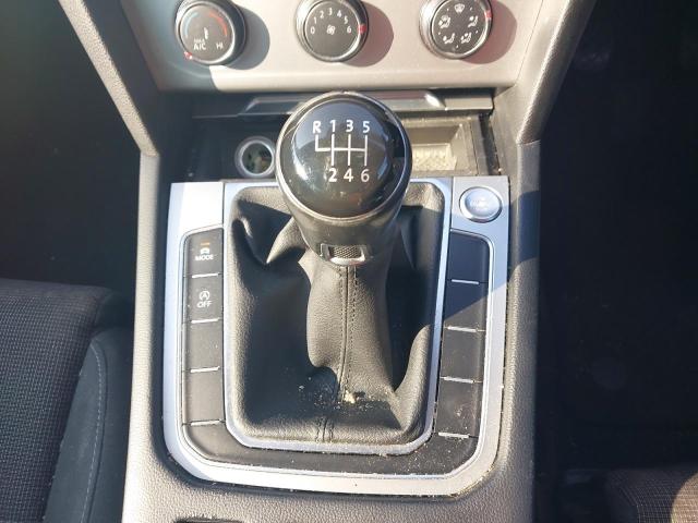 2015 VOLKSWAGEN PASSAT SE