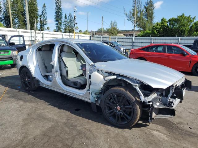  JAGUAR XE 2018 Silver