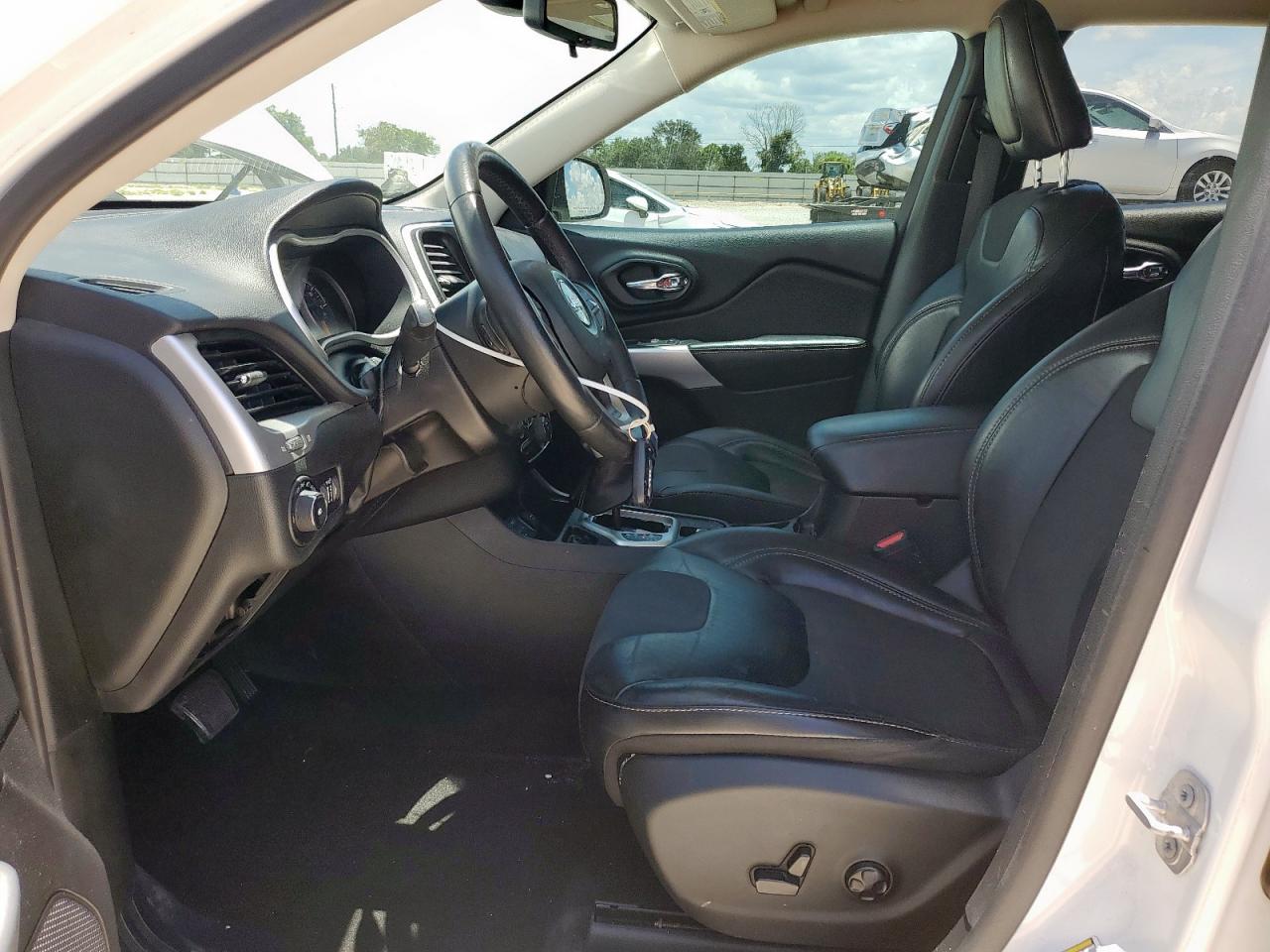 JEEP GRAND CHER 2018 VIN 1C4PJLLB5JD590670 фото 7