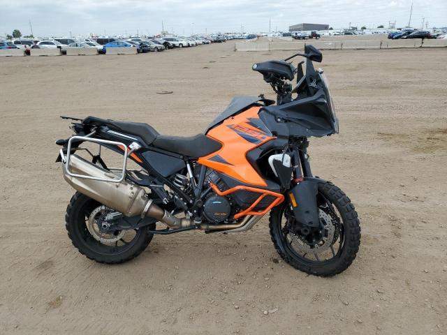 2022 KTM 1290 SUPER ADVENTURE S  