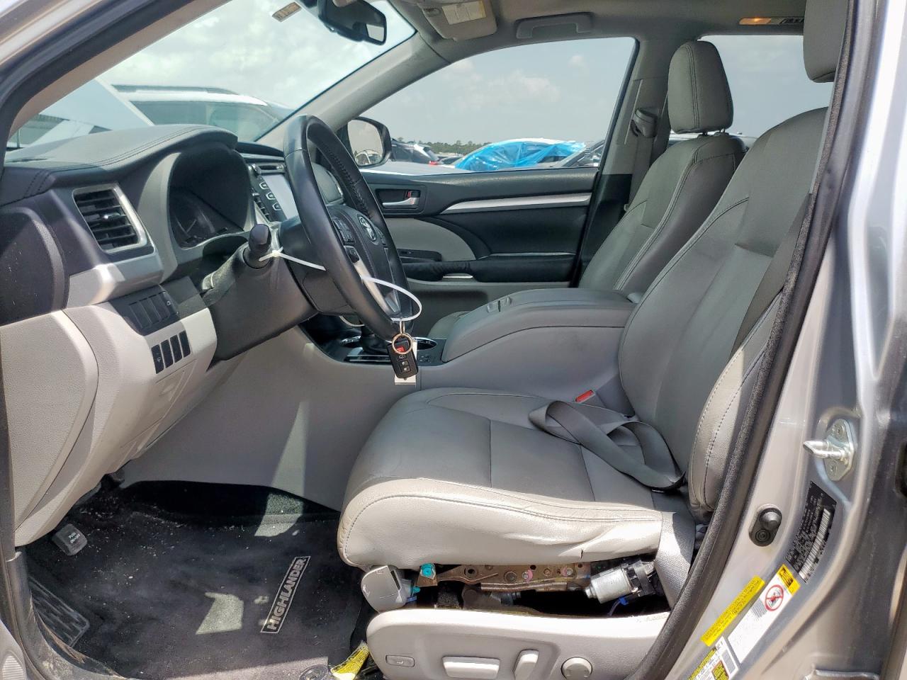 2015 Toyota Highlander Xle VIN: 5TDKKRFH3FS052958 Lot: 62580845