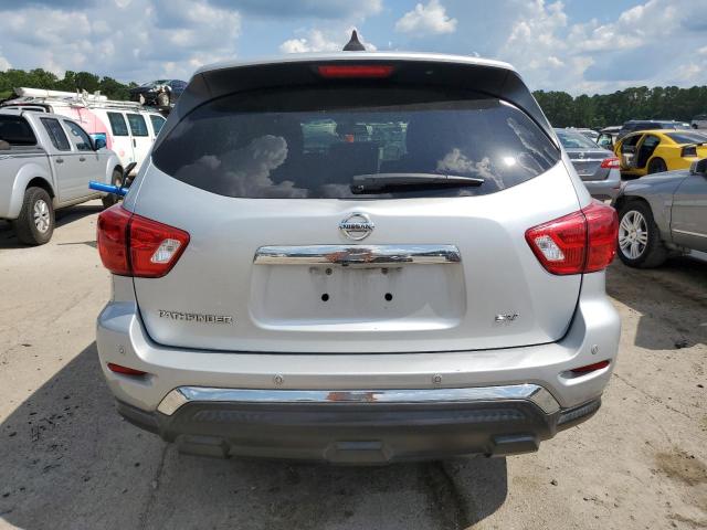  NISSAN PATHFINDER 2018 Srebrny