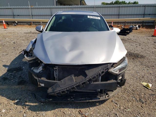  HYUNDAI ELANTRA 2017 Srebrny