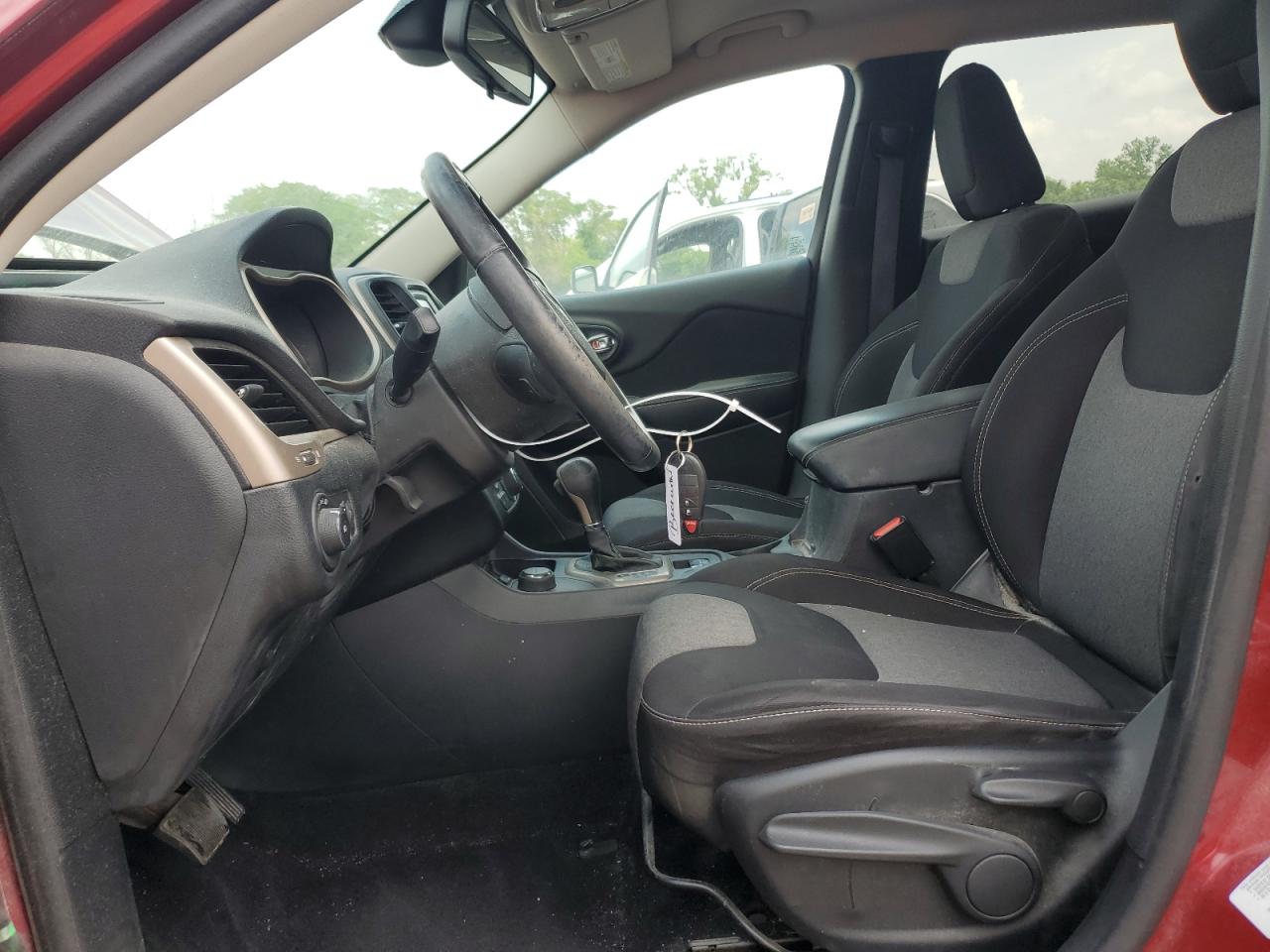 2014 Jeep Cherokee Latitude VIN: 1C4PJMCB8EW176525 Lot: 60784085