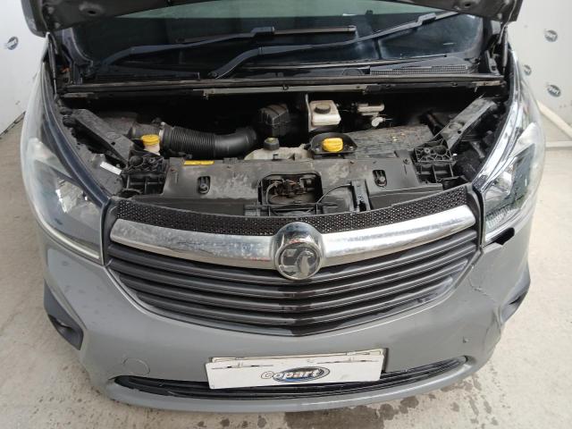 2015 VAUXHALL VIVARO 270