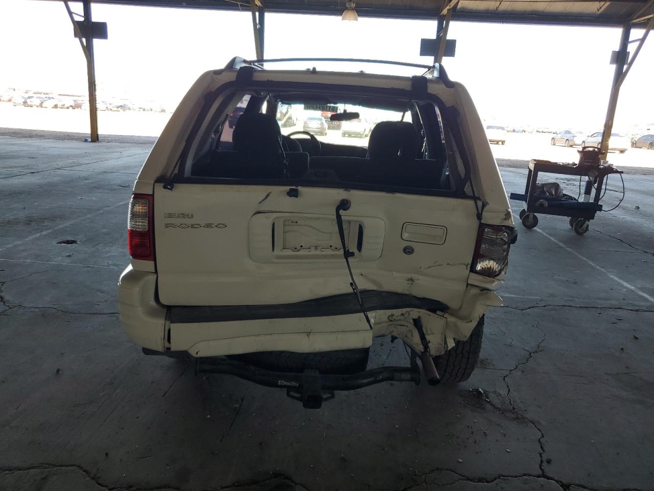 2000 Isuzu Rodeo S VIN: 4S2CK58W3Y4323965 Lot: 61189435