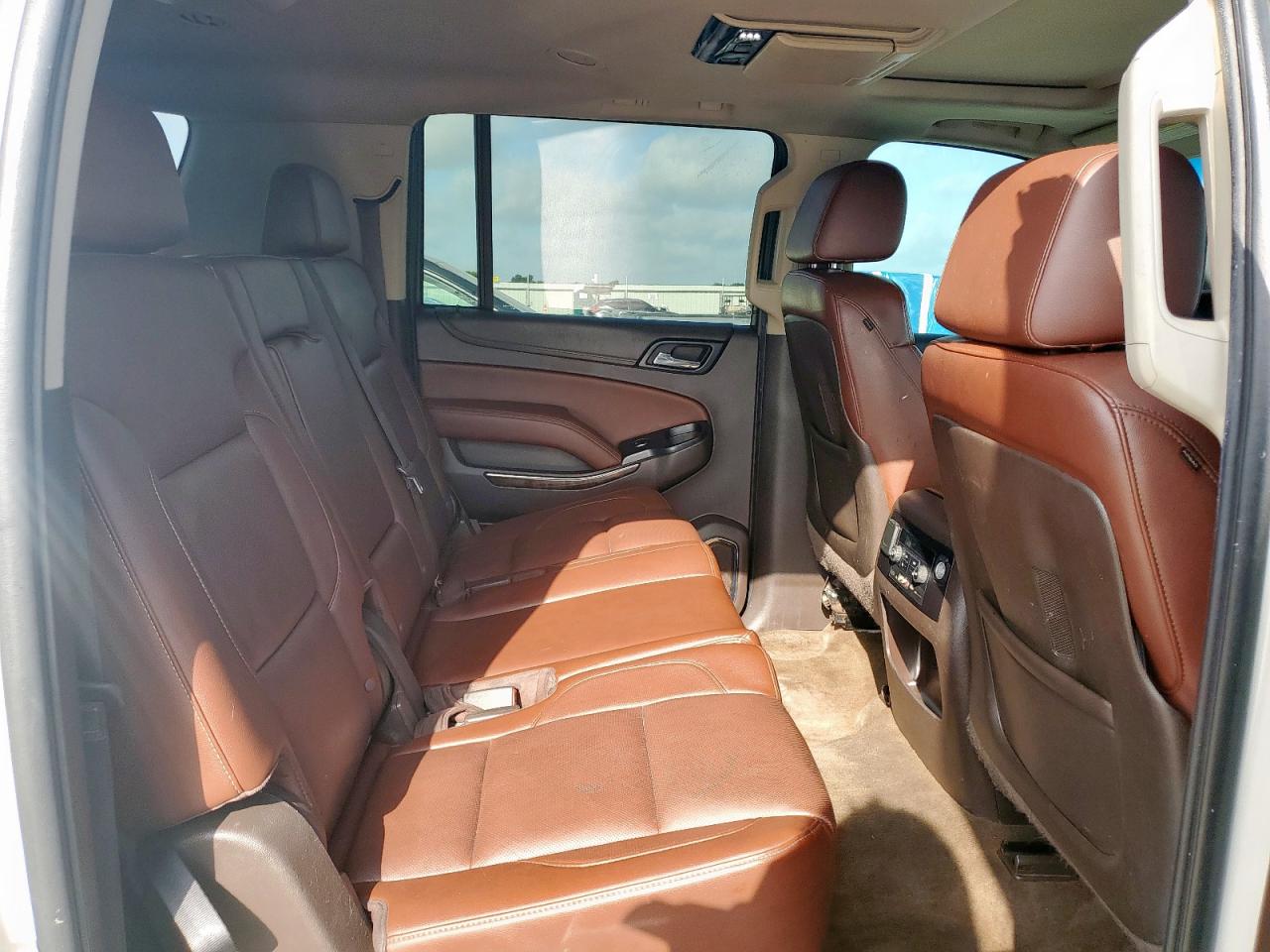 2015 Chevrolet Suburban C1500 Ltz VIN: 1GNSCKKC8FR511762 Lot: 61952475