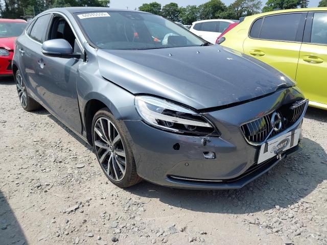 2019 VOLVO V40 INSCRI