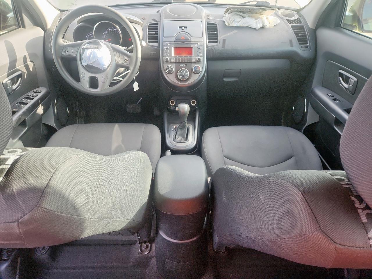 2011 Kia Soul + VIN: KNDJT2A20B7212317 Lot: 62645555