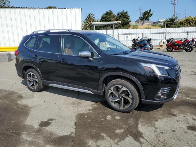  SUBARU FORESTER 2022 Czarny