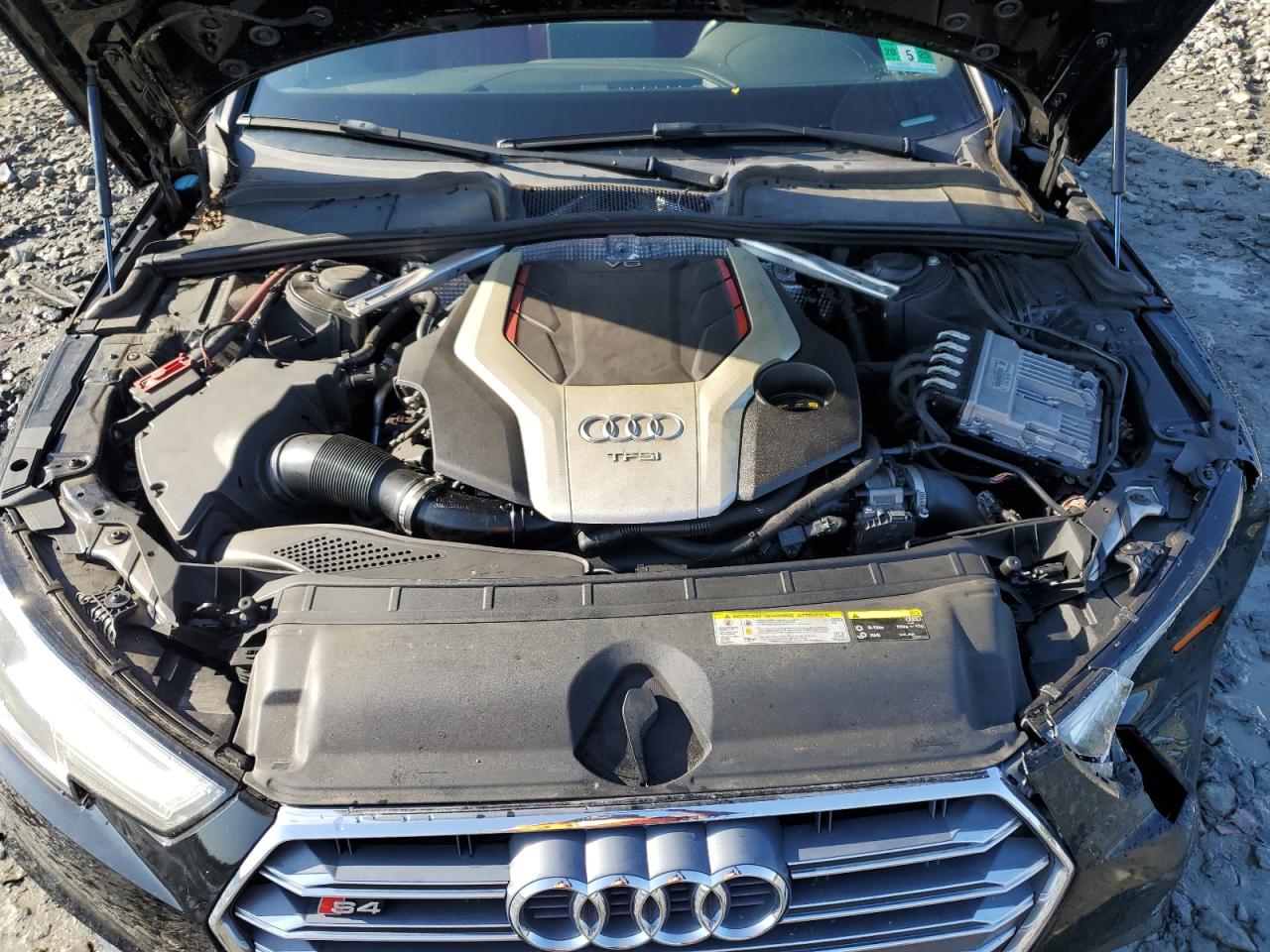 2018 Audi S4 Premium Plus VIN: WAUB4AF45JA004499 Lot: 61510335