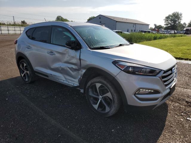  HYUNDAI TUCSON 2017 Silver