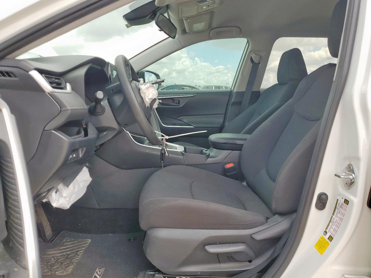 2020 Toyota Rav4 Le VIN: 2T3H1RFV7LC038463 Lot: 62685035