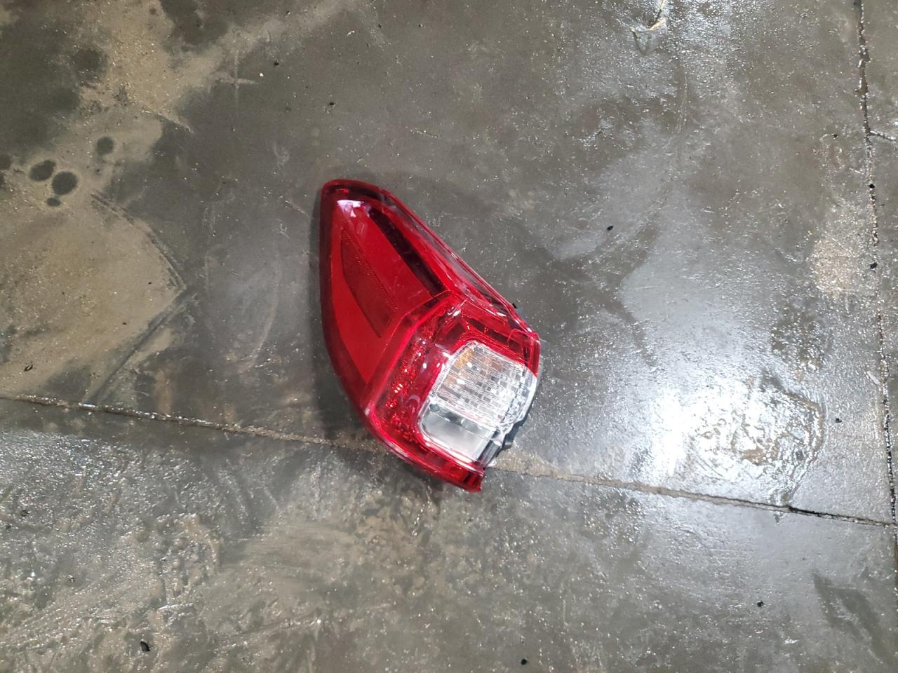 2021 Subaru Ascent Premium VIN: 4S4WMAFD4M3441077 Lot: 61640385