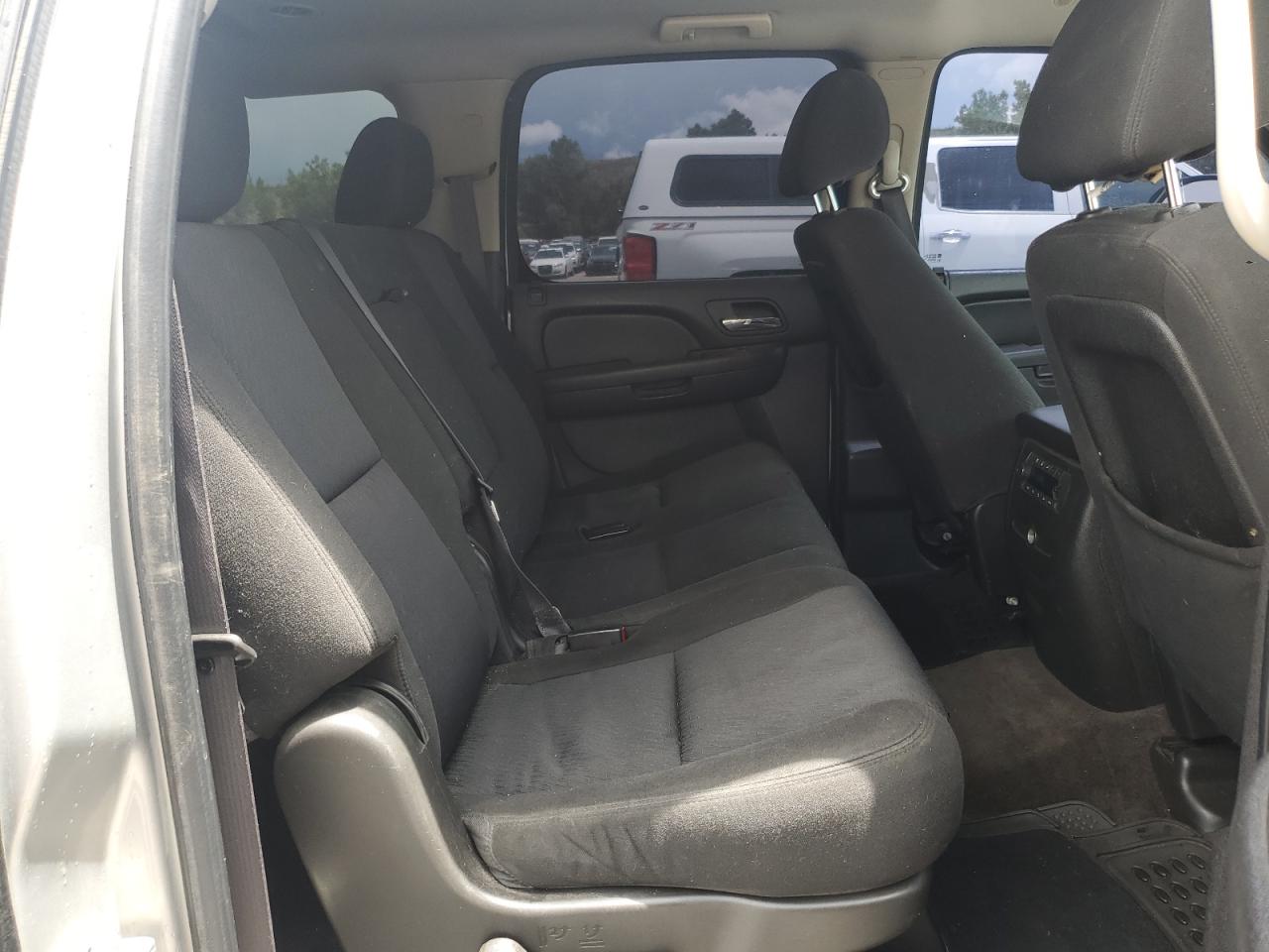 2011 GMC Yukon Xl K1500 Sle VIN: 1GKS2HE32BR262724 Lot: 61166045
