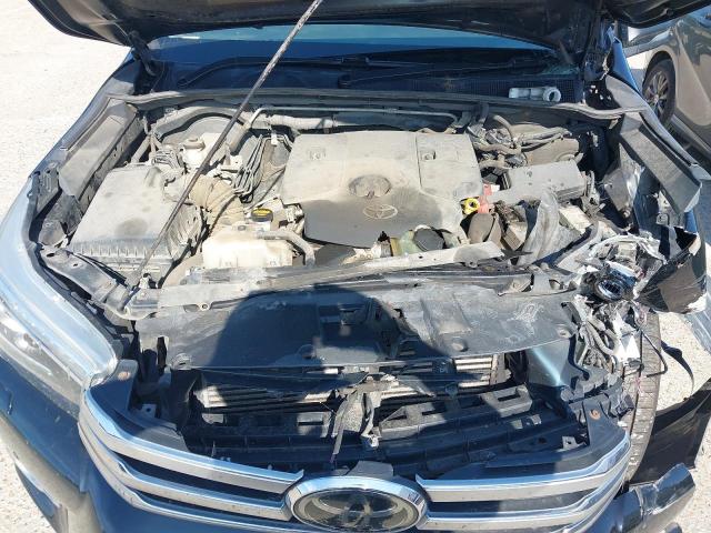 2016 TOYOTA HILUX INVI