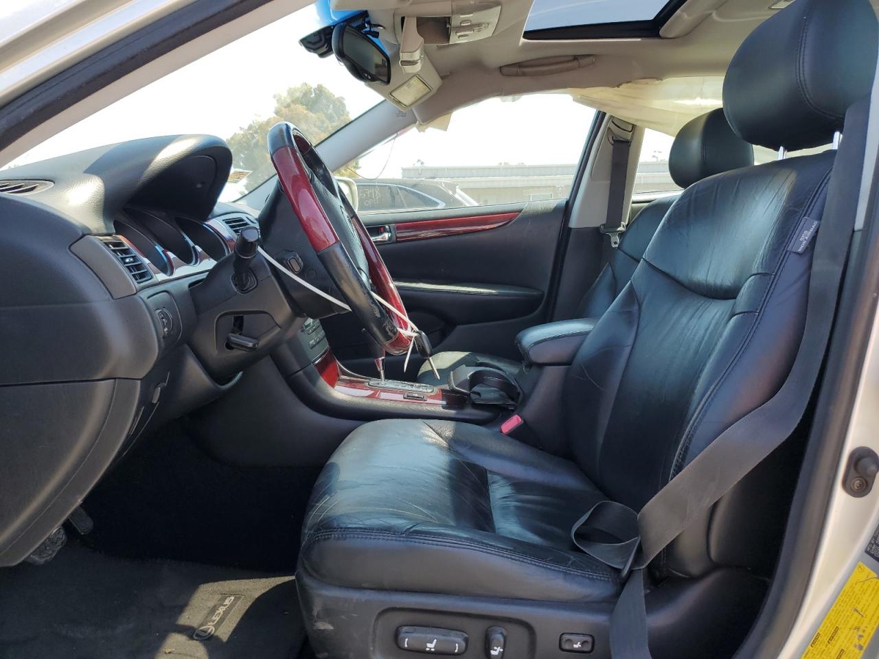 2004 Lexus Es 330 VIN: JTHBA30G145016879 Lot: 59754405
