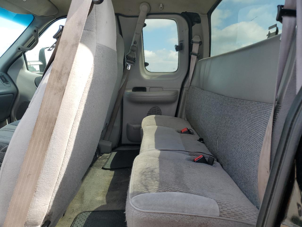 1999 Ford F150 VIN: 1FTRX18L1XKB84628 Lot: 63050765