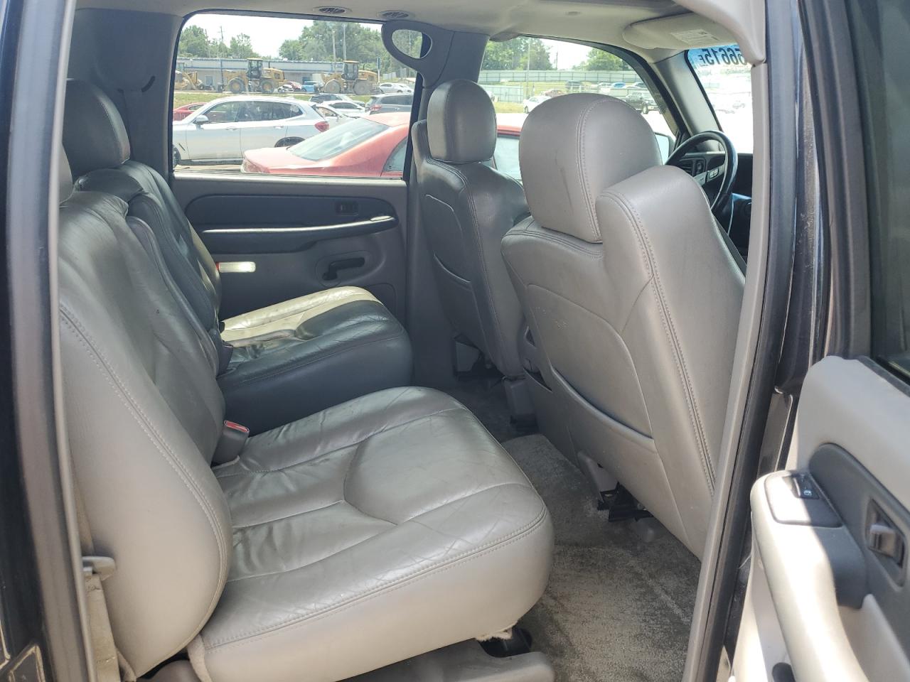 2003 Chevrolet Suburban K1500 VIN: 1GNFK16Z73J210407 Lot: 62556615