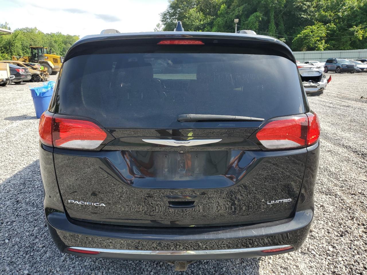 2017 Chrysler Pacifica Limited VIN: 2C4RC1GG2HR528325 Lot: 61238565