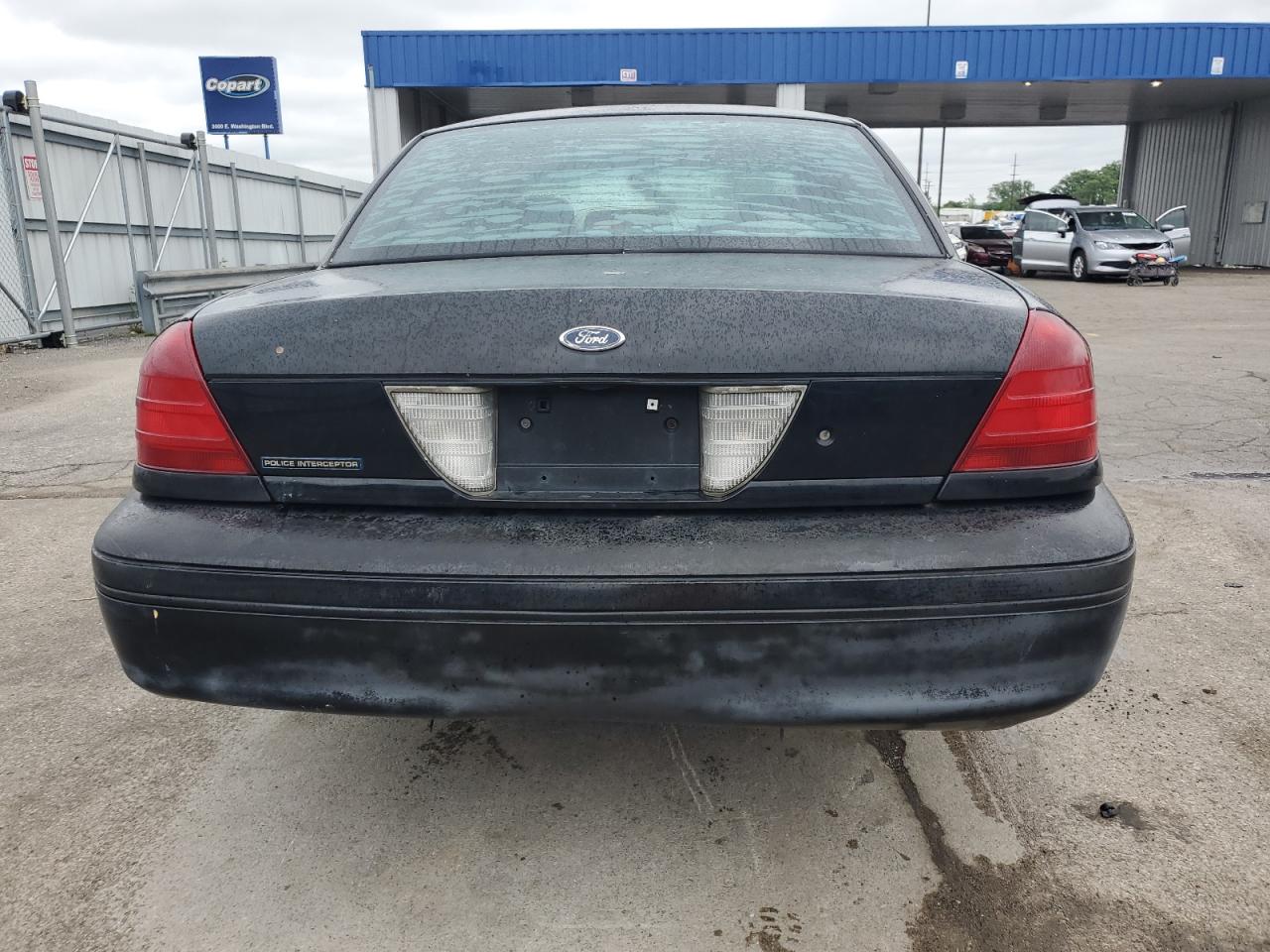 2000 Ford Crown Victoria Police Interceptor VIN: 2FAFP71W0YX215835 Lot: 61430215