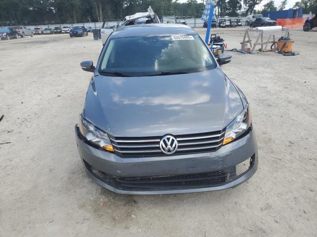  VOLKSWAGEN PASSAT 2013 Szary