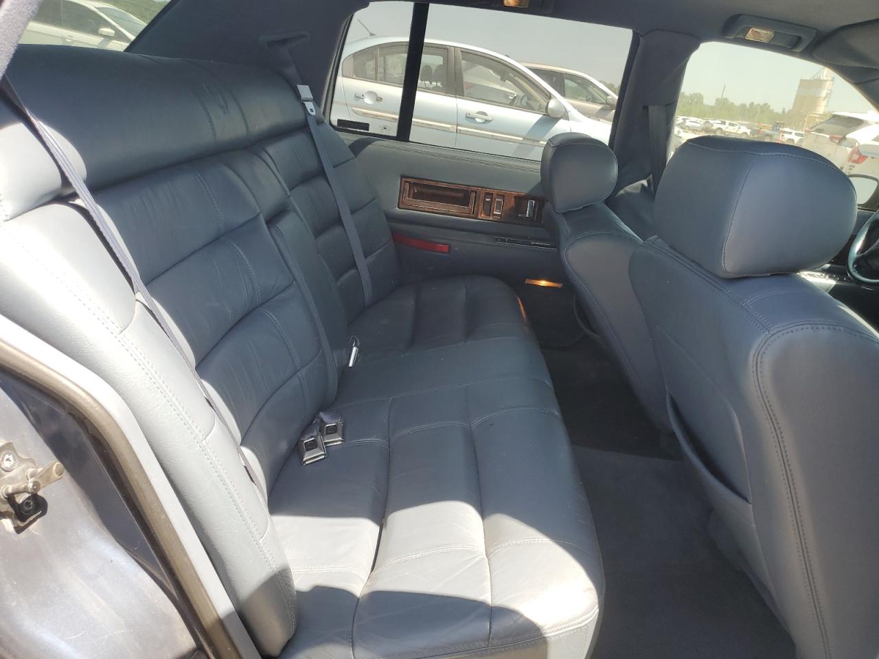 1994 Cadillac Fleetwood Base VIN: 1G6DW52P4RR713955 Lot: 61852175