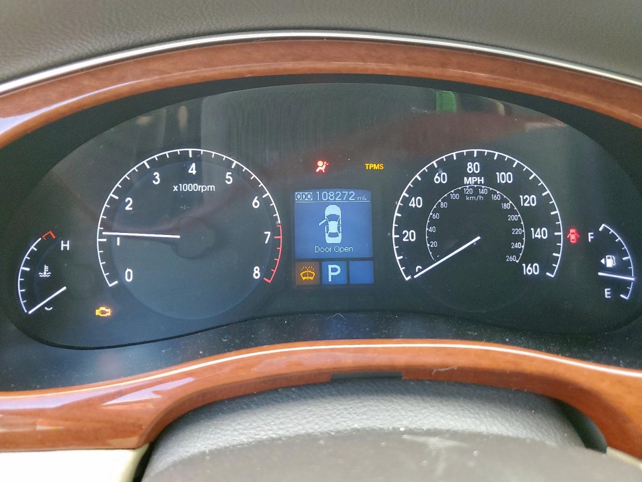 2013 Hyundai Genesis 3.8L VIN: KMHGC4DD9DU237896 Lot: 62180245