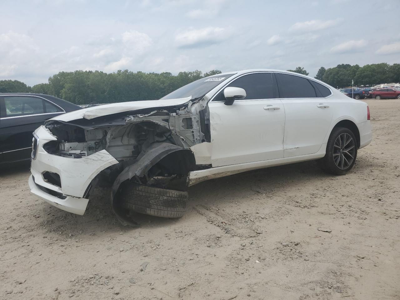 2017 Volvo S90 T6 Momentum
