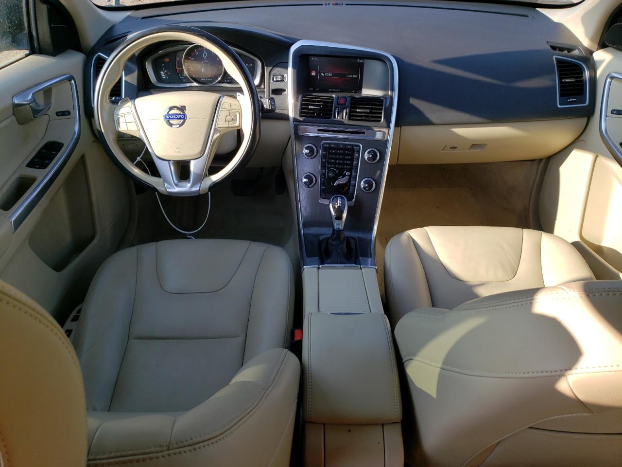 2015 Volvo Xc60 T6 Premier VIN: YV4902RK4F2724209 Lot: 62759685