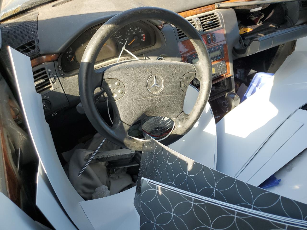 2001 Mercedes-Benz E 320 VIN: WDBJF65J81B231210 Lot: 60353385