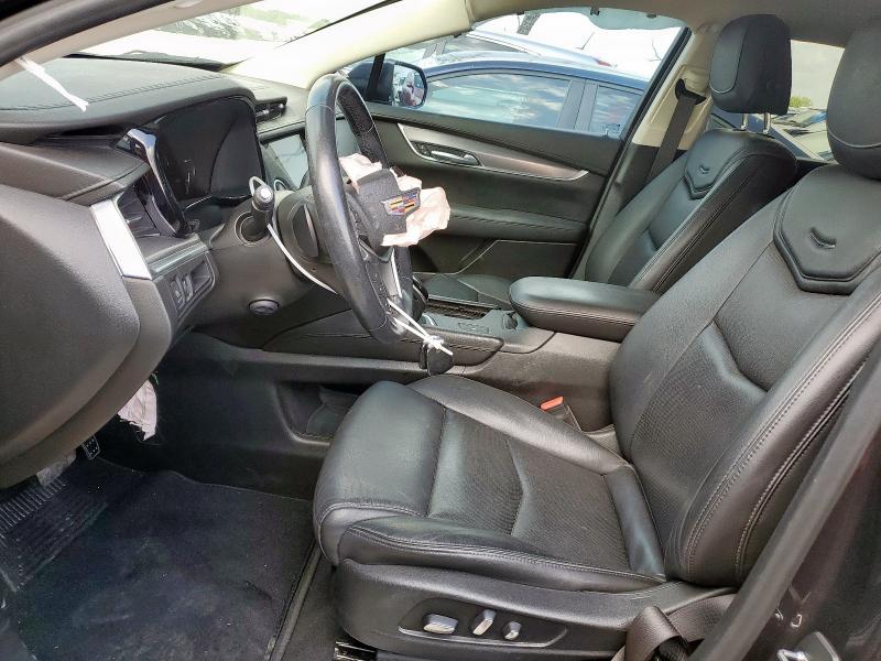  CADILLAC XT5 2018 Szary