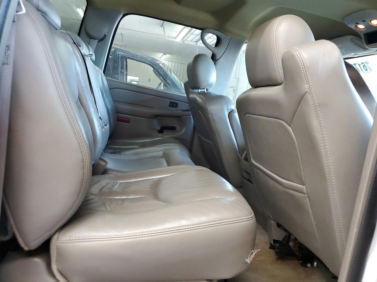 2005 GMC Sierra K2500 Heavy Duty VIN: 1GTHK23285F819638 Lot: 61790655