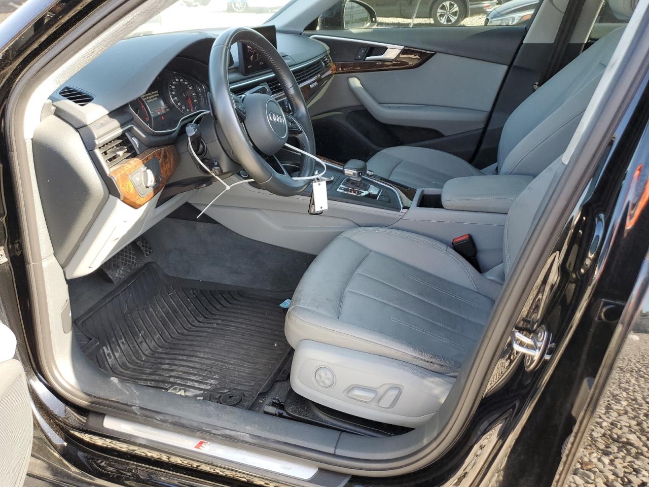 2019 Audi A4 Premium VIN: WAUDNAF44KA118520 Lot: 61542795