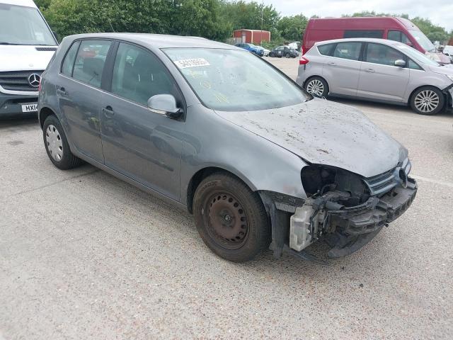 2005 VOLKSWAGEN GOLF S AUT