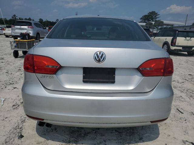  VOLKSWAGEN JETTA 2012 Srebrny