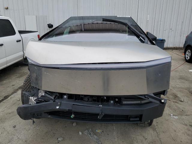  TESLA CYBERTRUCK 2024 Серебристый