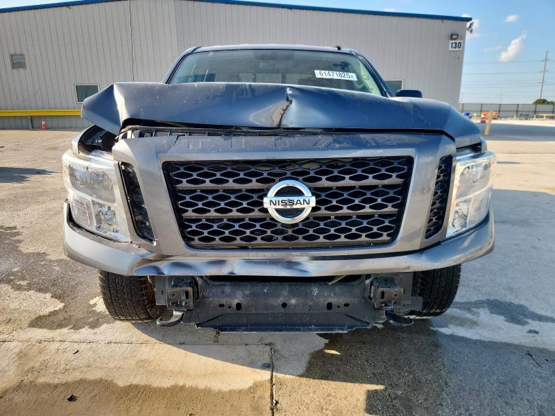  NISSAN TITAN 2019 Серый