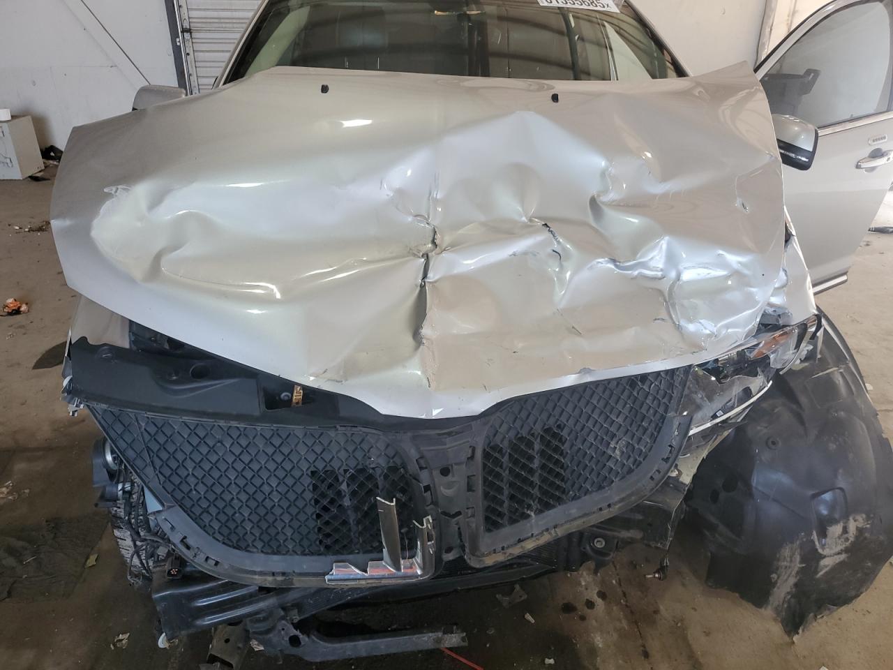 2015 Lincoln Mkx VIN: 2LMDJ8JK6FBL30004 Lot: 61555685