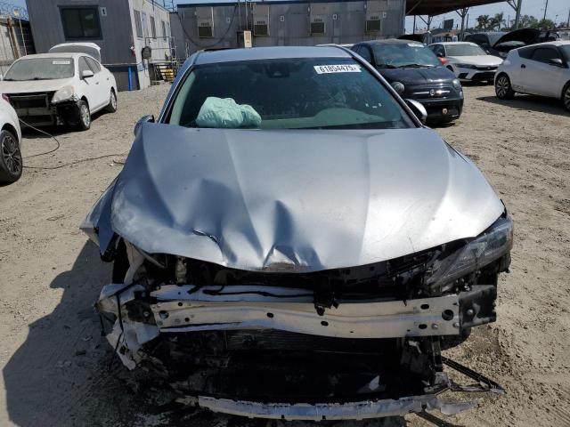  TOYOTA CAMRY 2021 Silver