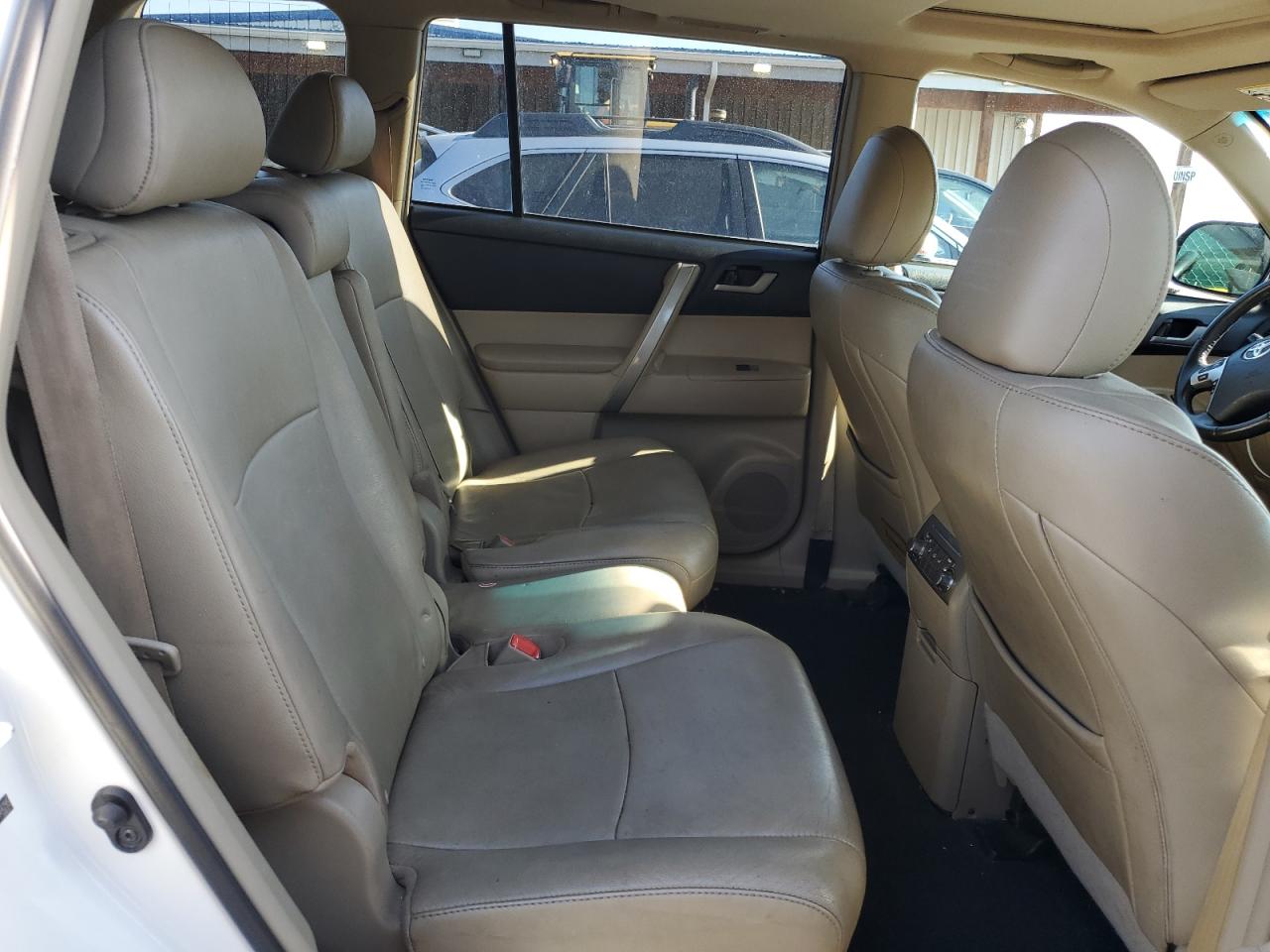 2011 Toyota Highlander Base VIN: 5TDBK3EH7BS064295 Lot: 60640335