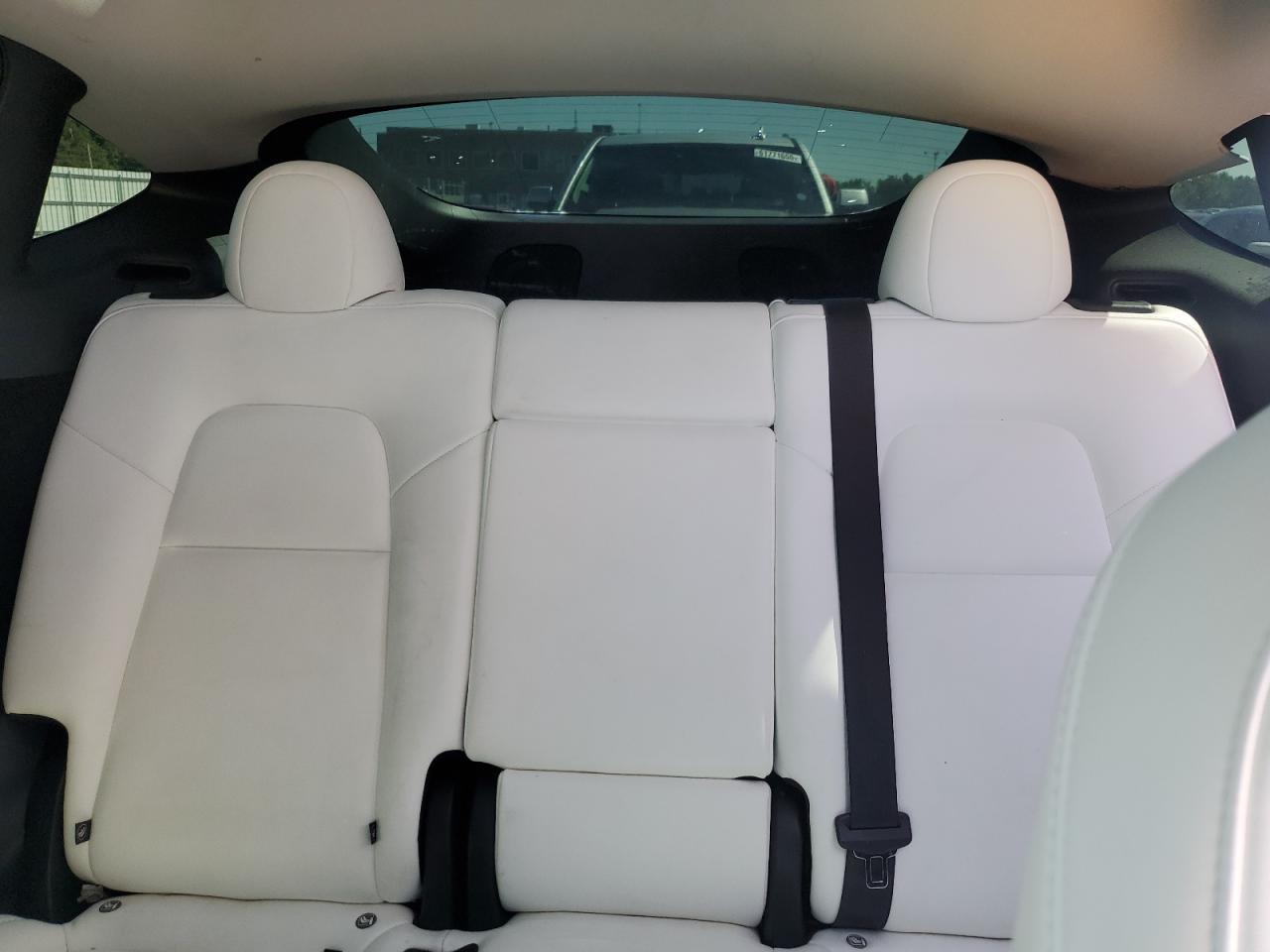 TESLA MODEL Y 2024 VIN 7SAYGDEE8RA306842 фото 10