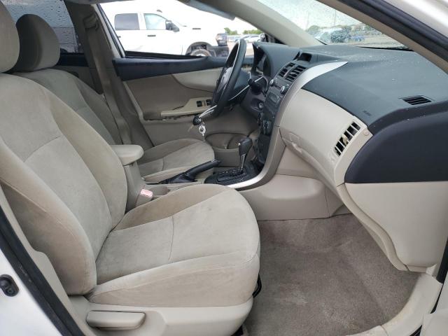 Sedans TOYOTA COROLLA 2013 White