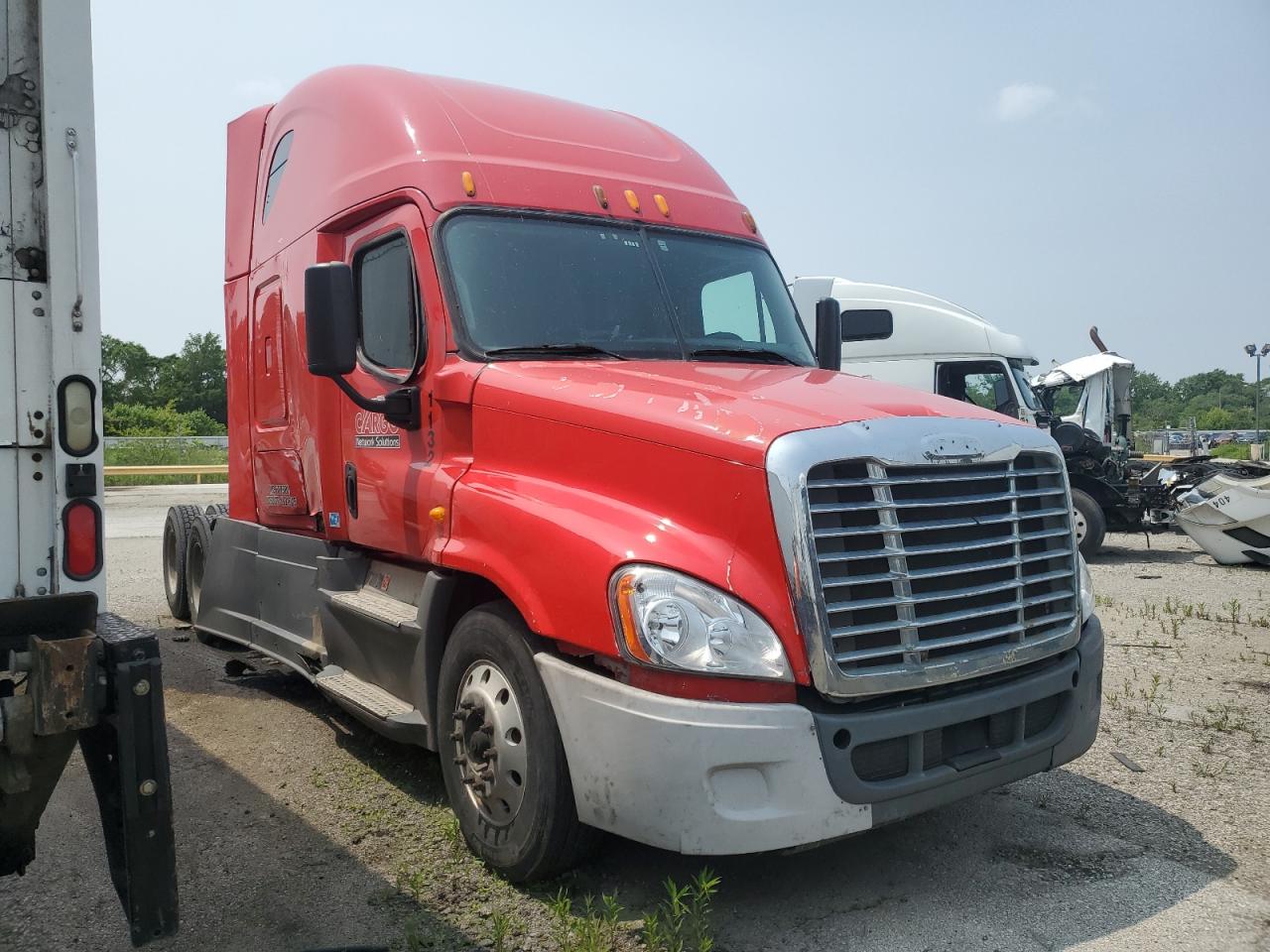 2014 Freightliner Cascadia Semi Truck for Sale in Dyer, IN - Side